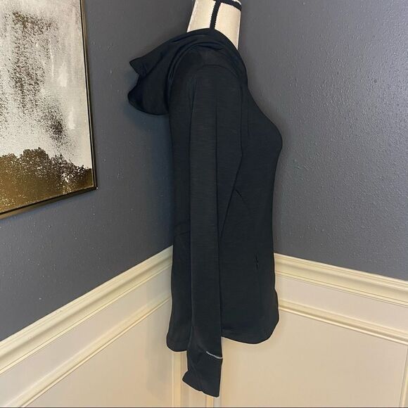 Athleta Bootcamp Hoodie in black - Picture 10 of 15